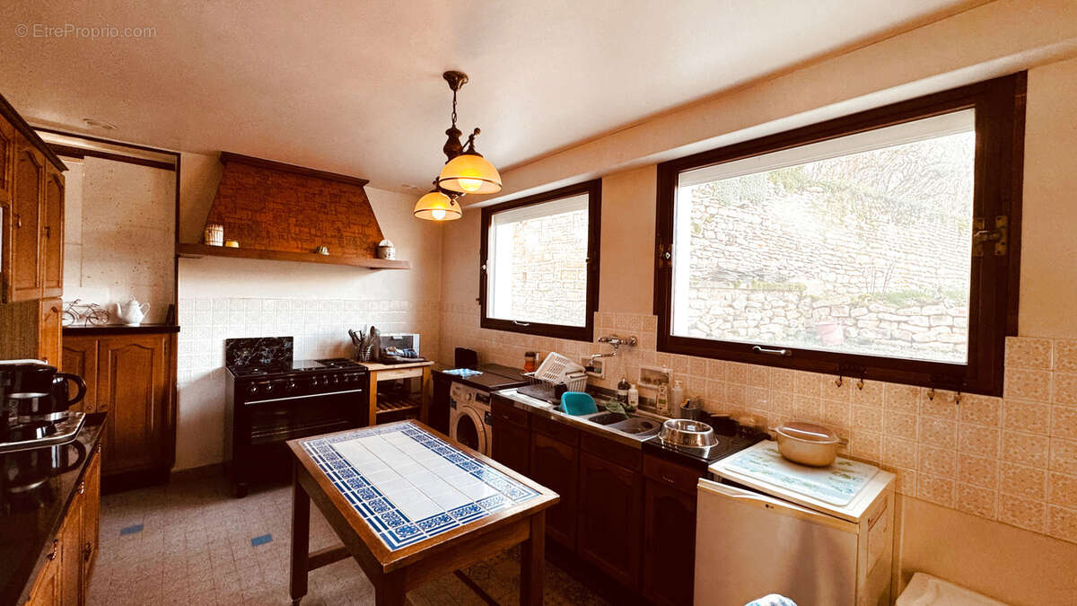 Maison de campagne situé à ASQUINS spacieuse au prix de 208  650 €. - photo 11