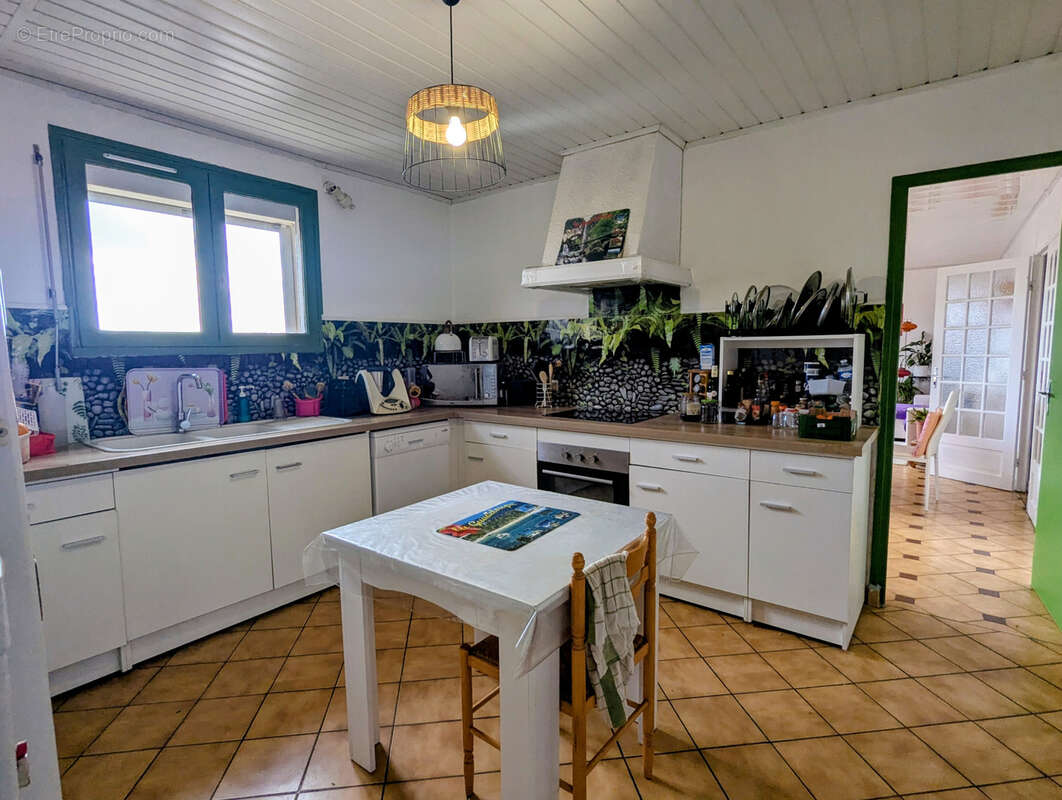 Maison à COURSAN