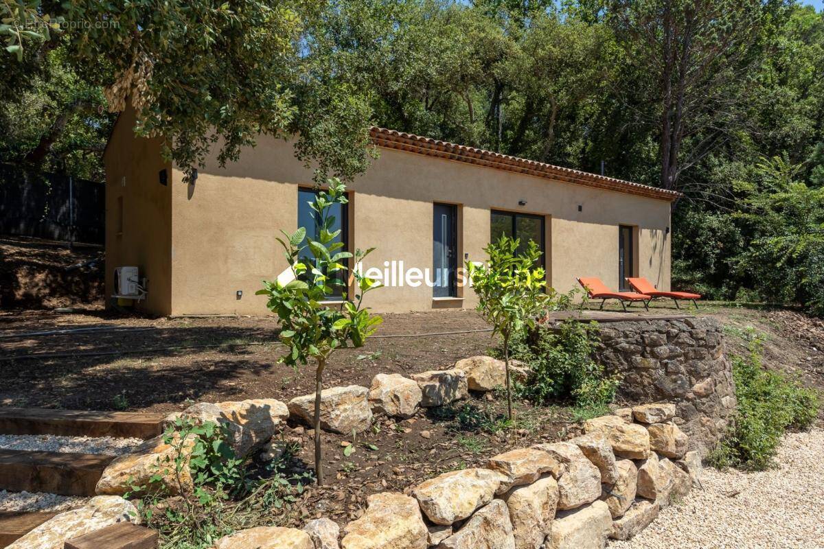 Maison à ROQUEBRUNE-SUR-ARGENS