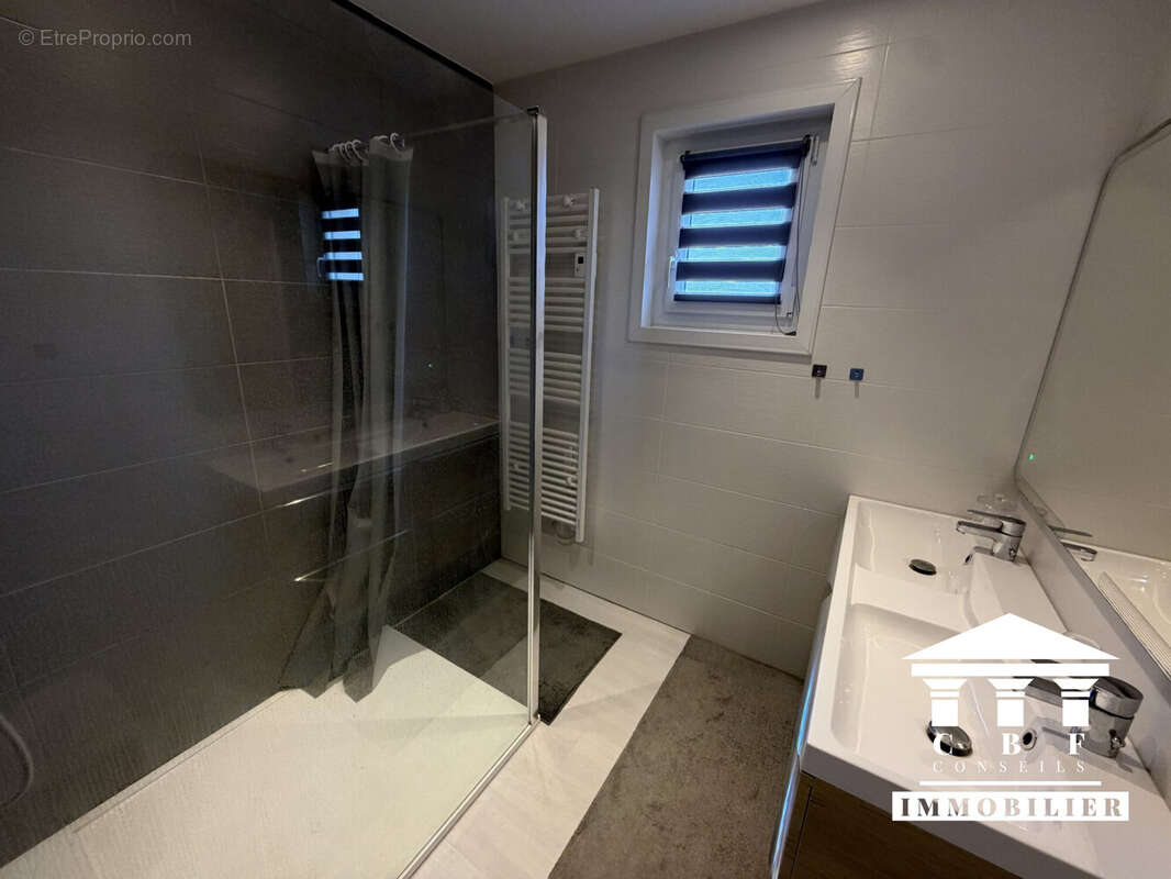 Maison 143 m² à Le Breuil  - photo 8