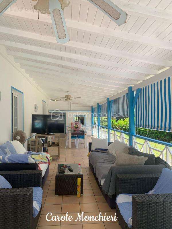Appartement à LAMENTIN