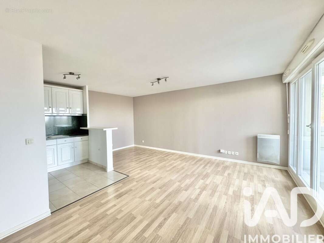 Photo 3 - Appartement à COMBS-LA-VILLE
