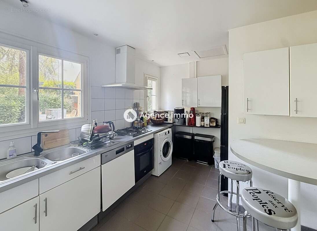 Maison 101 m² à Tours  - photo 4