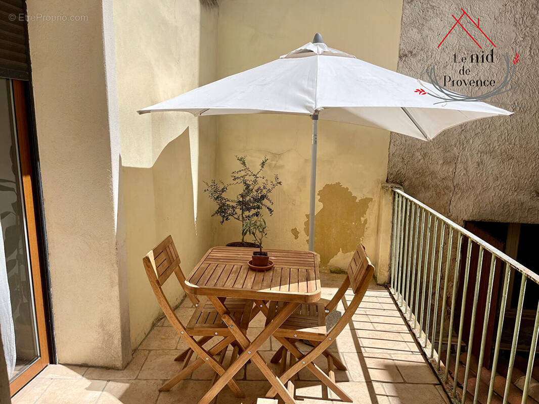 Appartement à PERNES-LES-FONTAINES