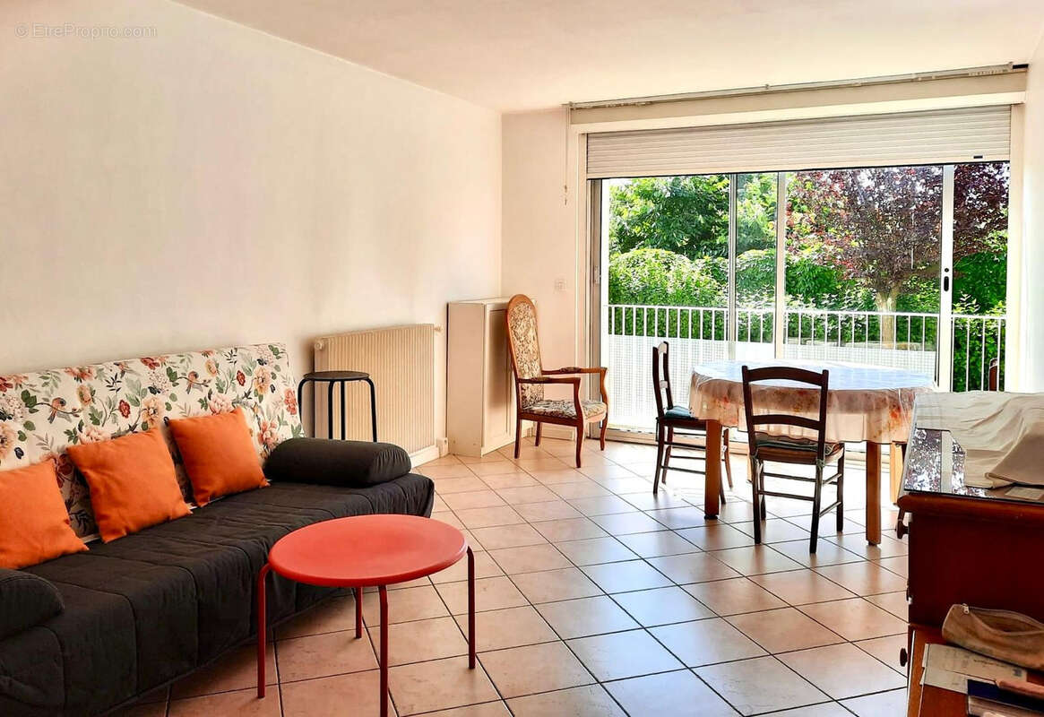 Appartement à THIAIS