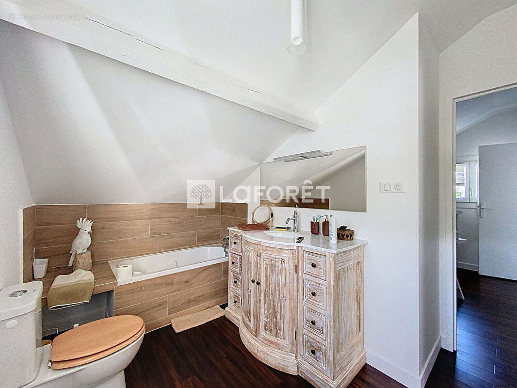 Maison à VERNEUIL-SUR-SEINE