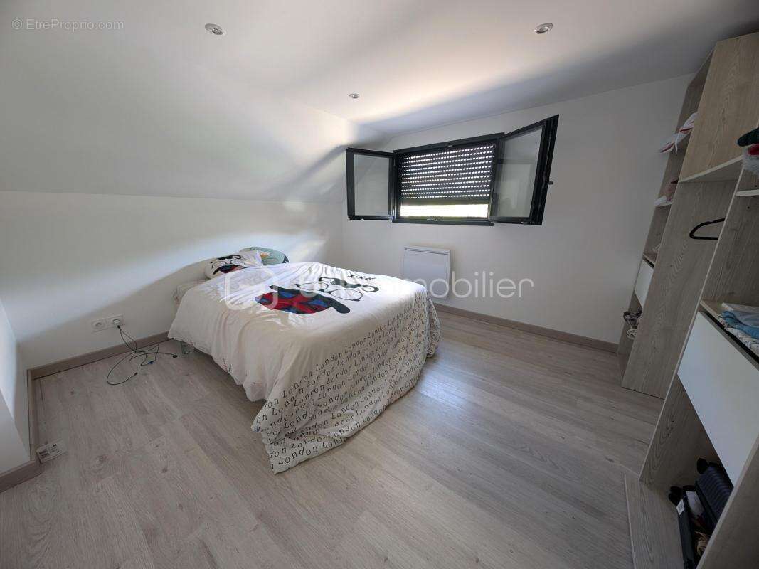 Bien rare à la vente ! Maison familiale + local professionnel indépendant - photo 5