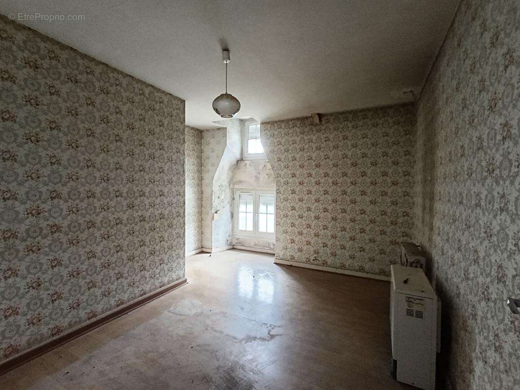 Maison à NOYAL-PONTIVY