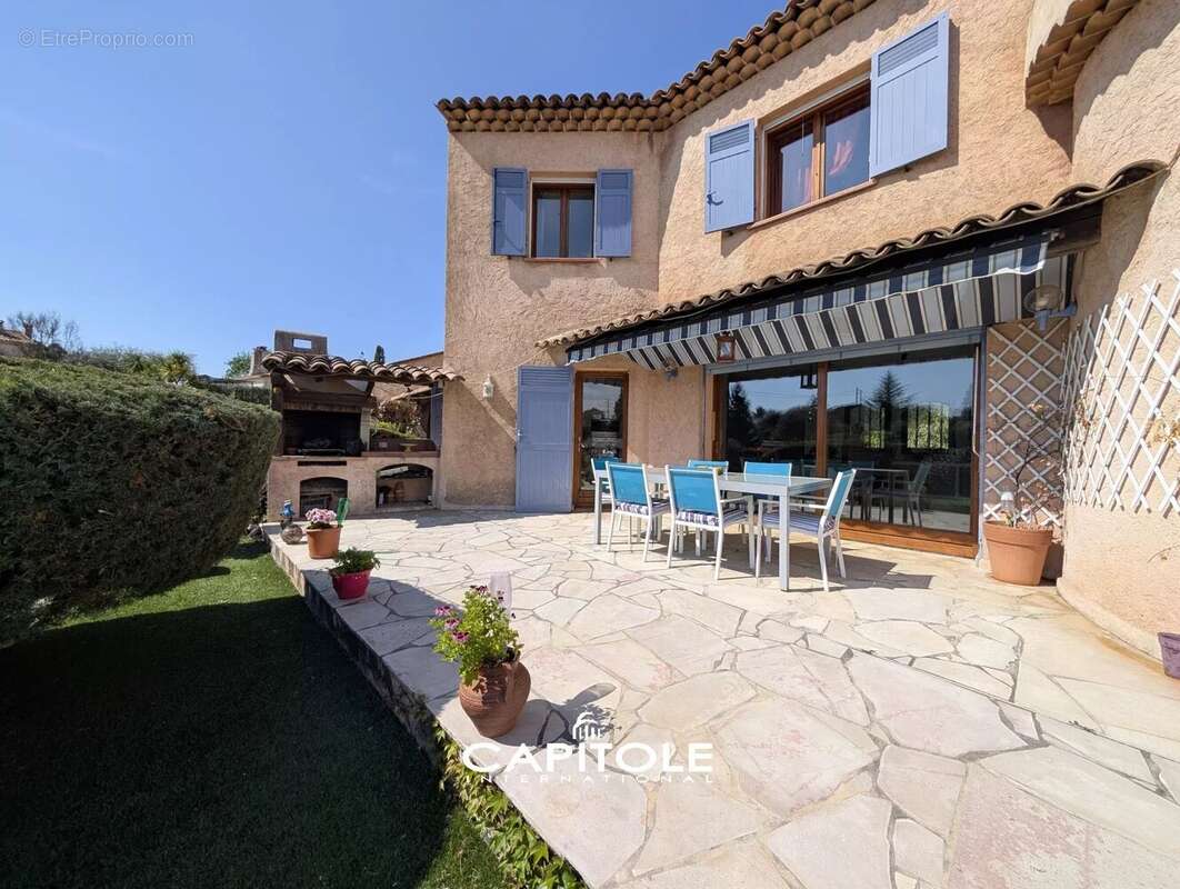 Maison à LA GAUDE