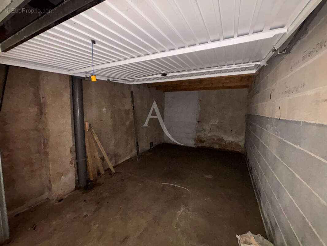 Parking à CARCASSONNE