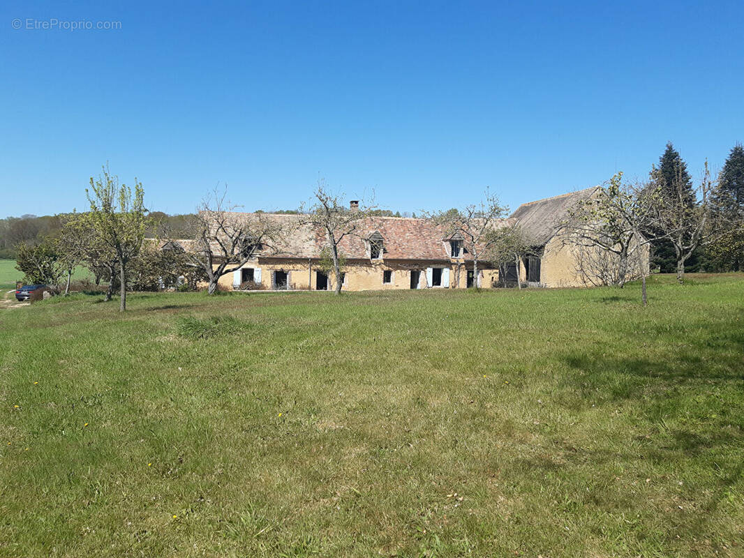 Maison à SAINT-MICHEL-DE-CHAVAIGNES