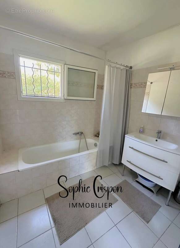 Maison à LES ADRETS-DE-L&#039;ESTEREL