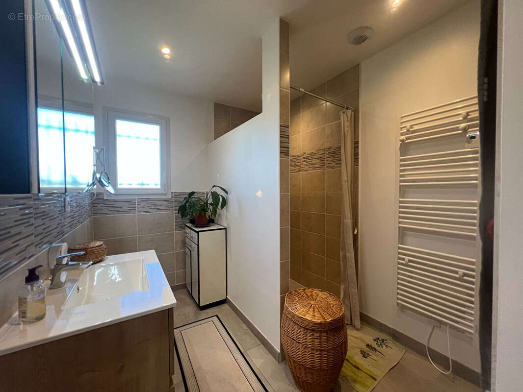 Maison à PONT-DE-CHERUY