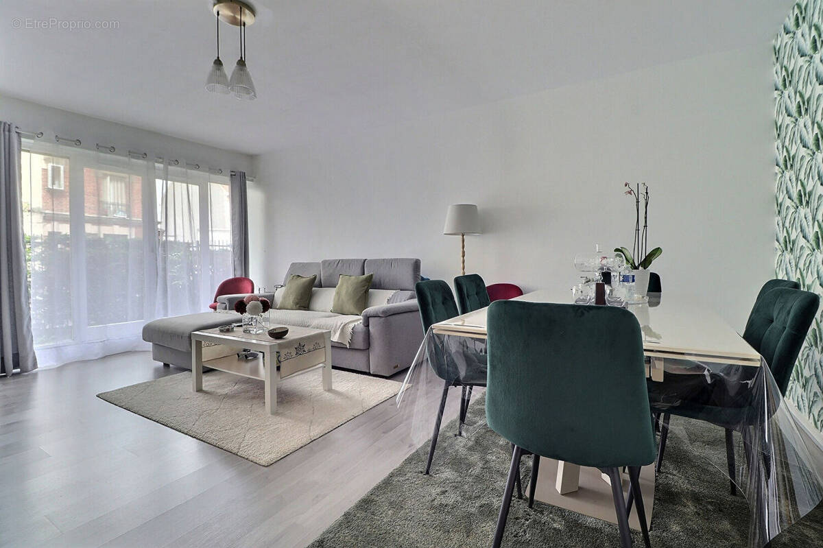 Appartement à AUBERVILLIERS