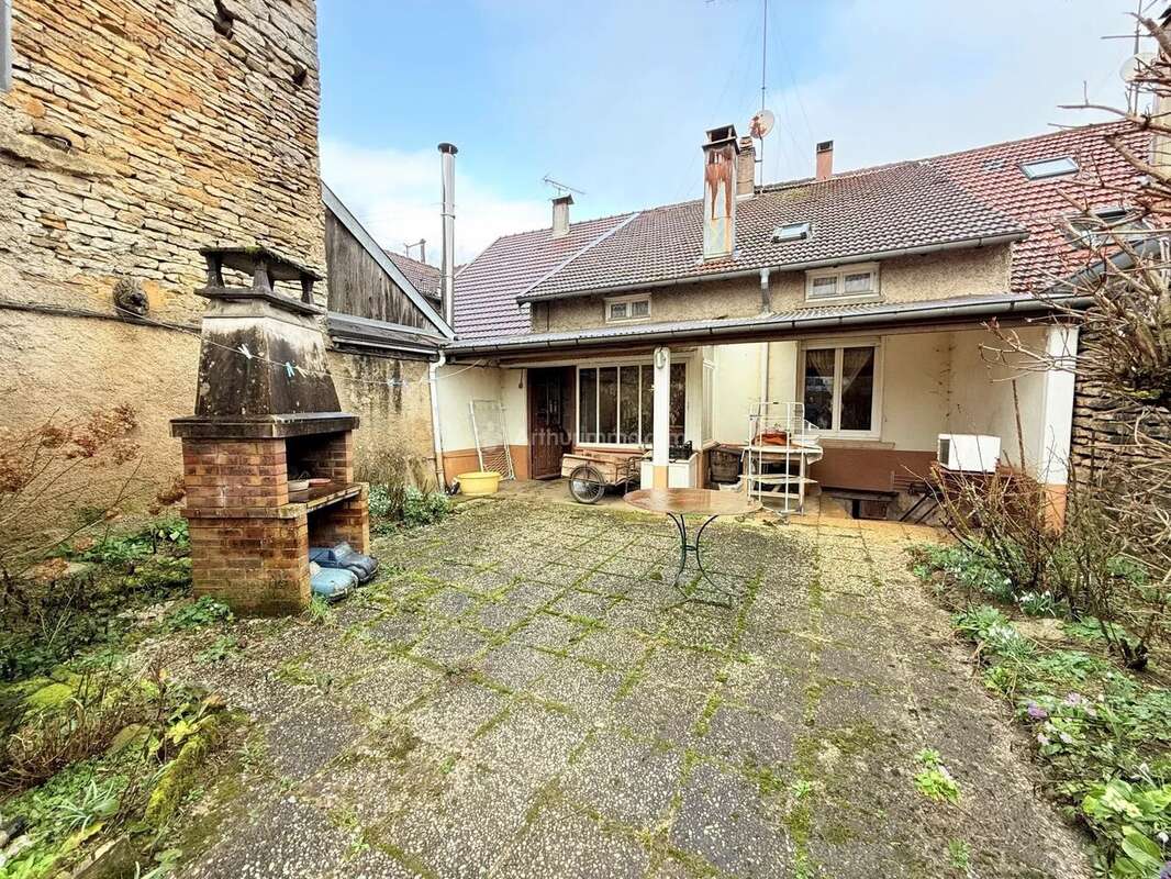 Maison à LIFFOL-LE-GRAND