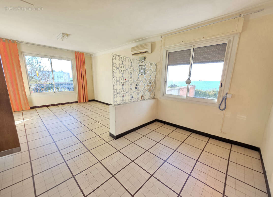 Appartement à PORT-DE-BOUC