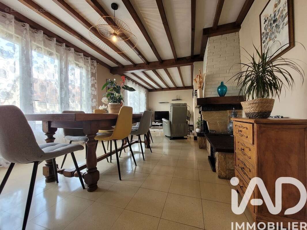 Photo 2 - Maison à HALLENCOURT