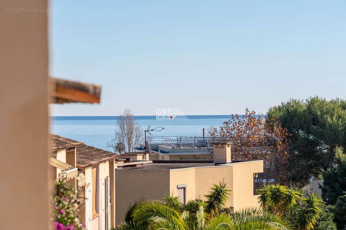 Appartement à VILLENEUVE-LOUBET