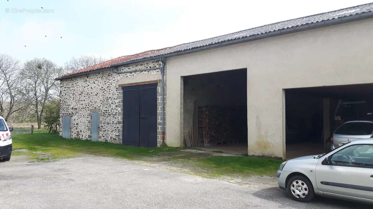 Maison à BUSSIERE-POITEVINE