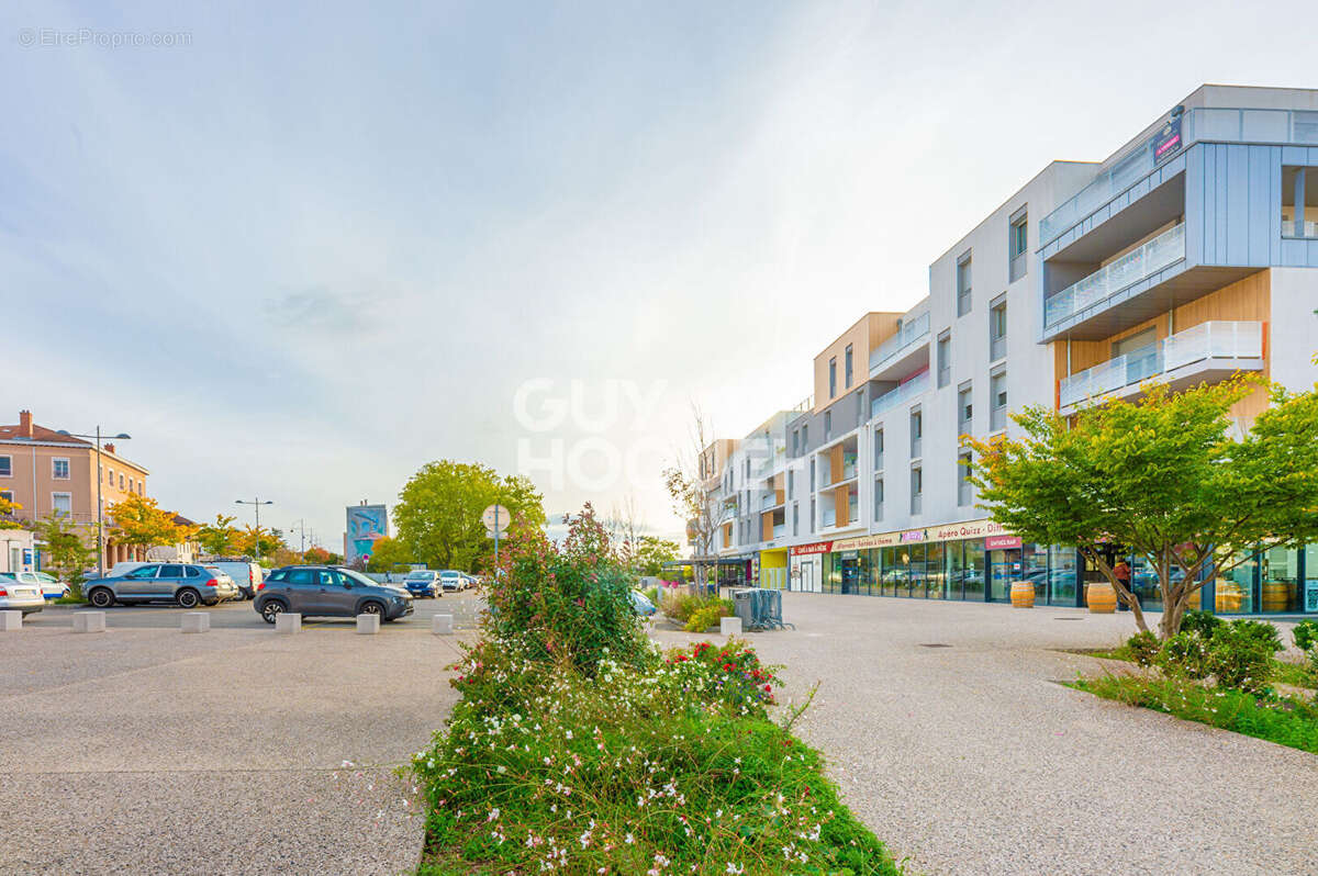 Appartement à SATHONAY-CAMP