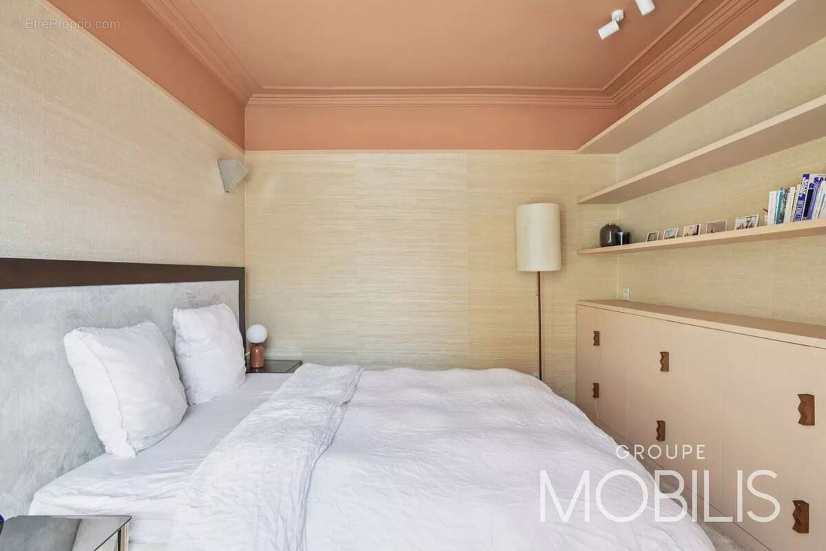 Appartement à PARIS-10E