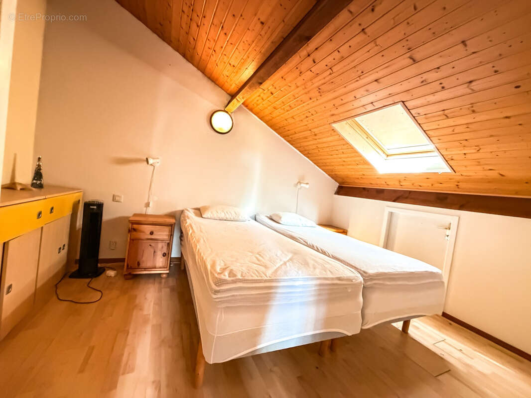 Maison à SAINT-JULIEN-EN-BORN