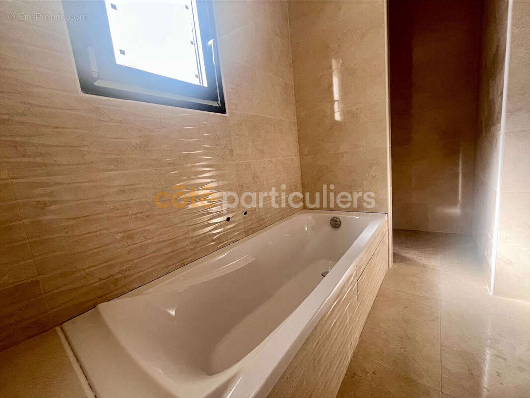 Maison à MONTBARTIER