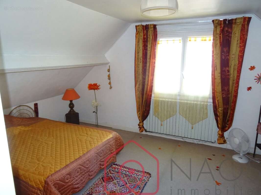 Charmant pavillon T4- - photo 9