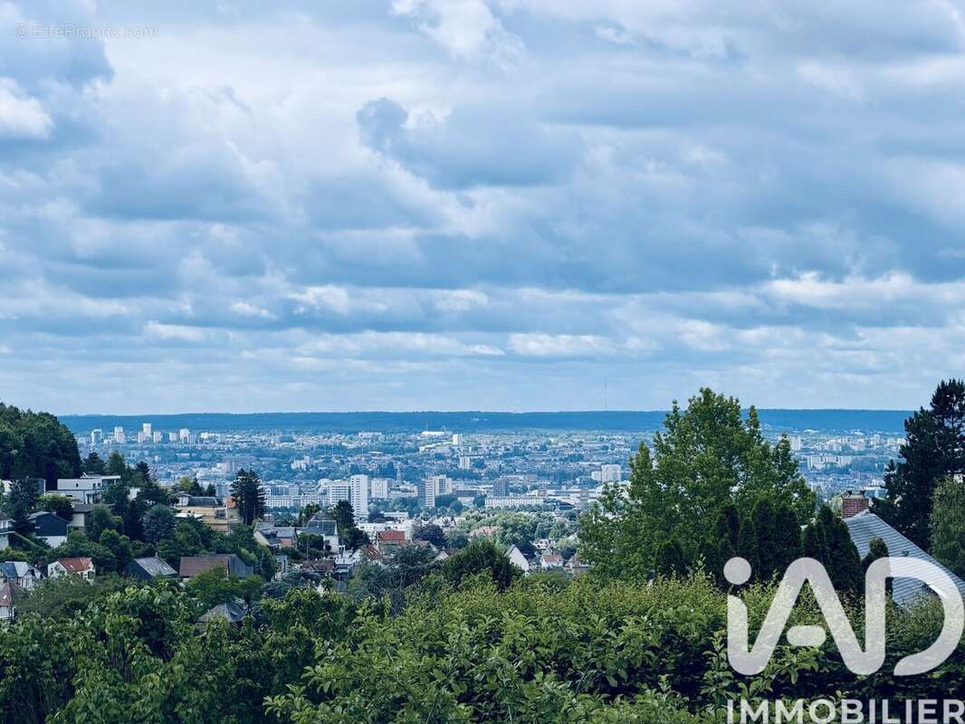 Maison 127 m² à Mont-Saint-Aignan  - photo 2