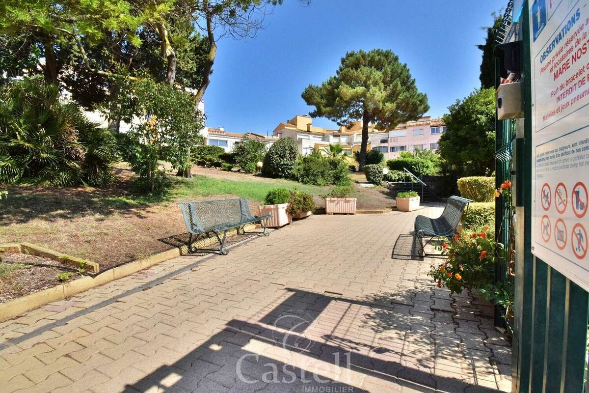 Magnifique appartement rénové en rez de jardin, à quelques pas du port.... - photo 13