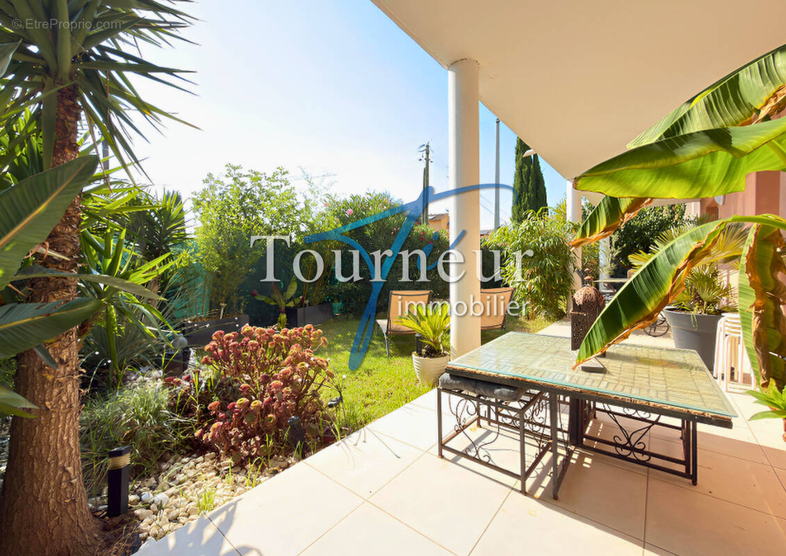 Appartement à SANARY-SUR-MER