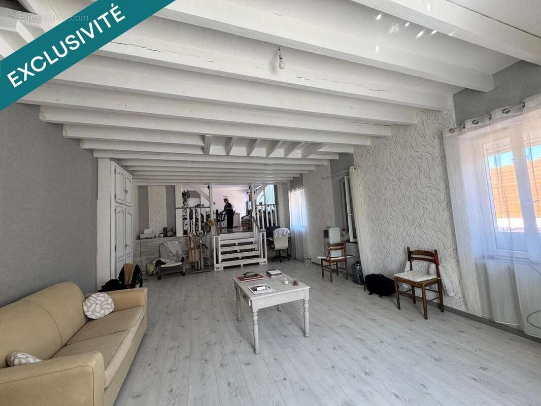 Maison 400 m² à Fauguerolles  - photo 5
