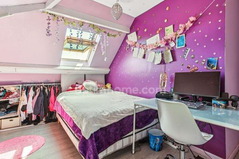 Maison à VERT-SAINT-DENIS