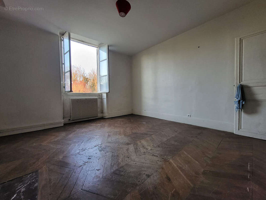 Appartement à MOUSSEAUX-LES-BRAY