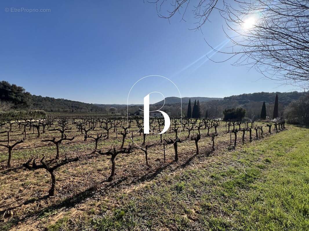 Terrain à LA ROQUE-SUR-CEZE