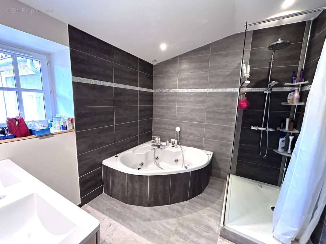 Appartement à ARNAS