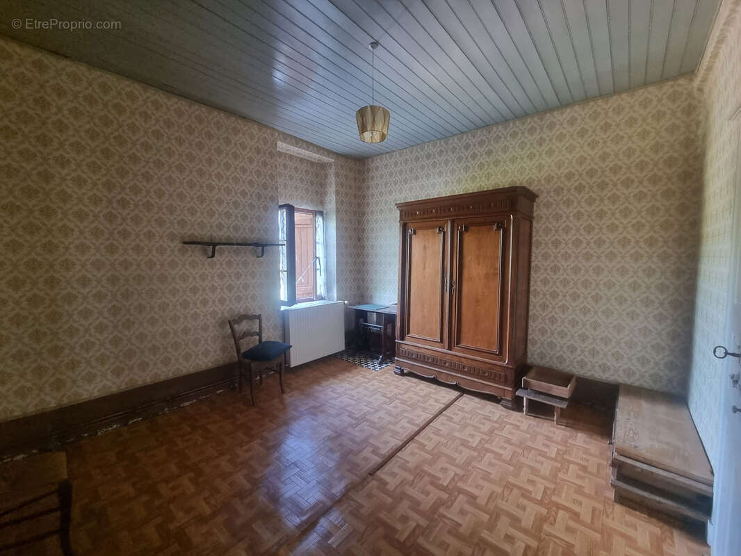 Maison à SAINT-MARCEL