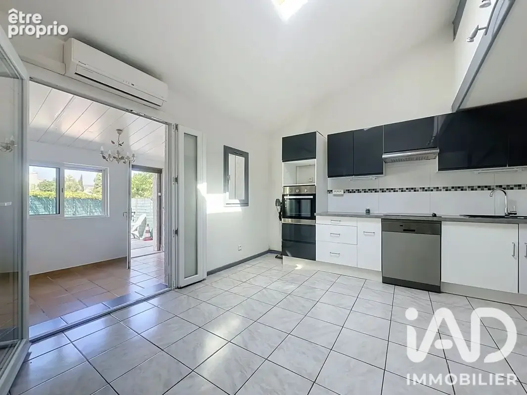 Photo 1 - Maison à VIC-LA-GARDIOLE