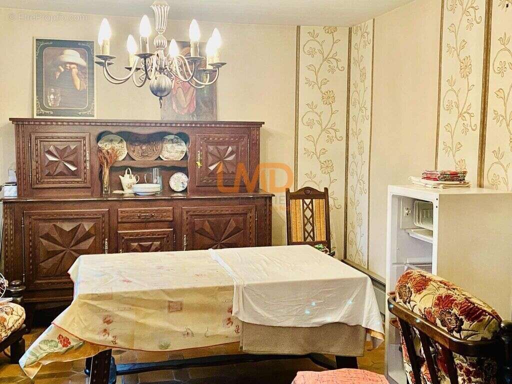 Maison à DECAZEVILLE