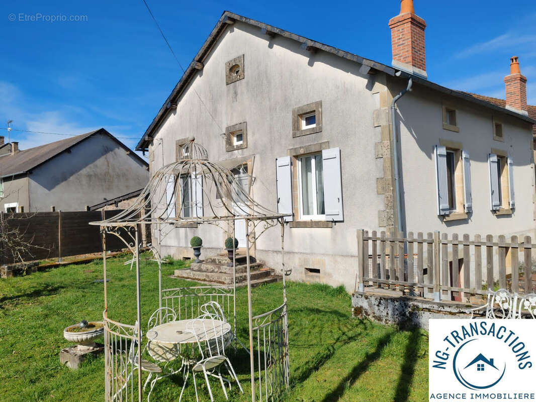 Maison à EPIRY