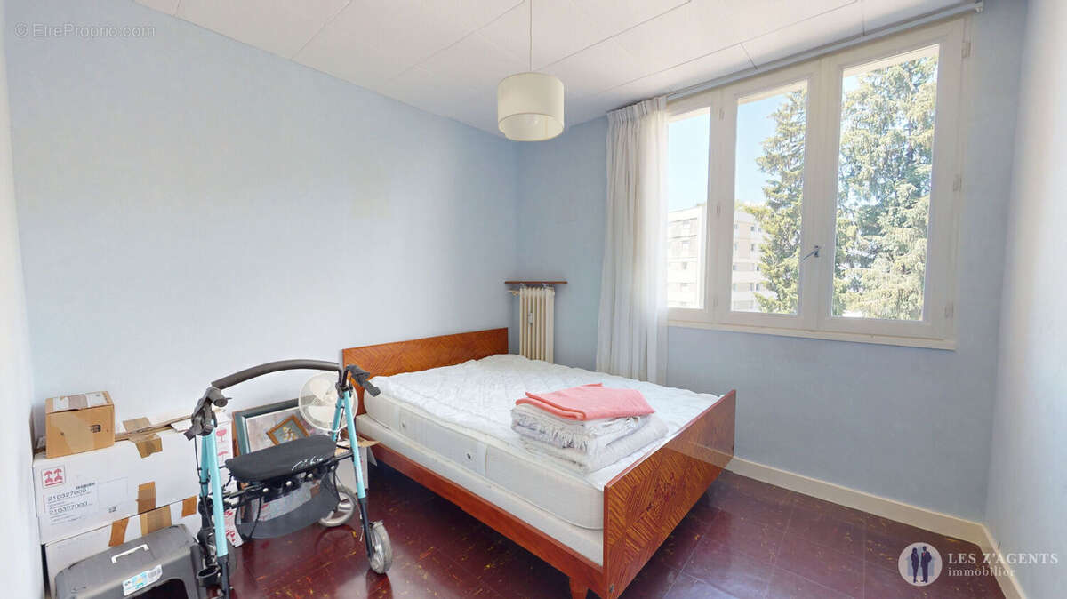 Appartement à SAINT-MARTIN-D'HERES