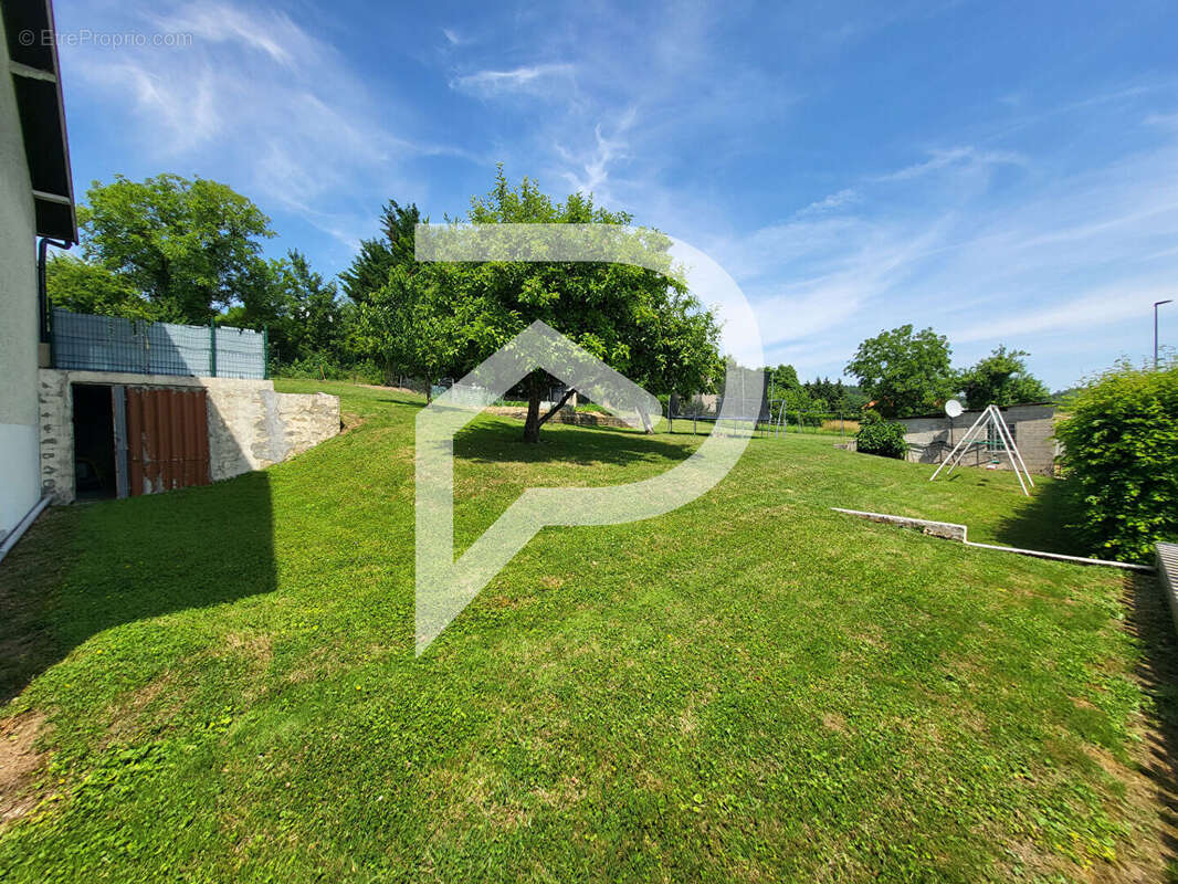 Maison à VITRY-LE-CROISE