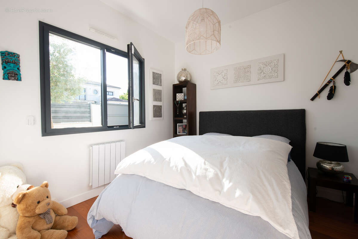 Maison à CARBON-BLANC
