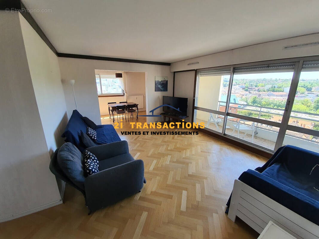 Appartement à SAINT-ETIENNE