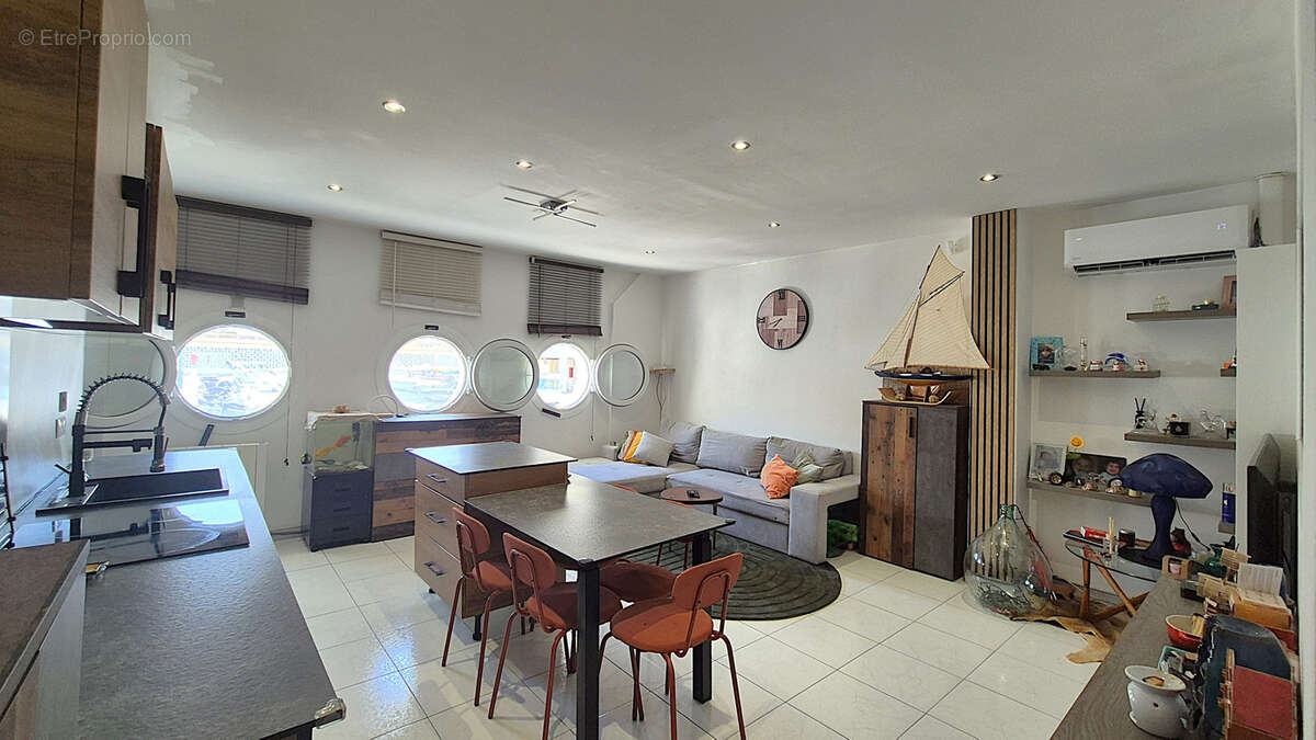Appartement à MANDELIEU-LA-NAPOULE