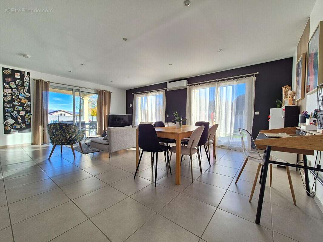 Maison à SAINT-ETIENNE-DU-BOIS