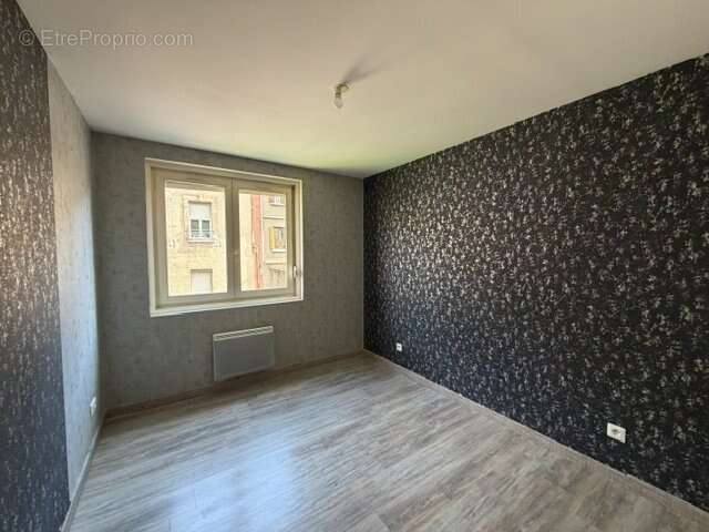 Appartement à ROCHE-LA-MOLIERE