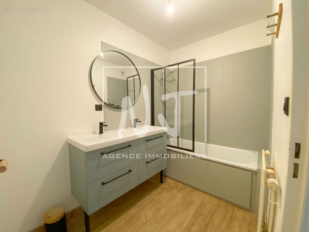 Appartement T3 à vendre à Saint-Barthélemy d'Anjou entièrement rénové - photo 5