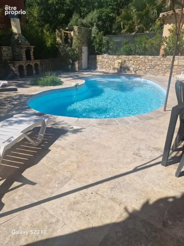 Au Thoronet Maison de 2019 7 pièce(s) 167 m2, terrain 600m², piscine-chauffée - photo 2