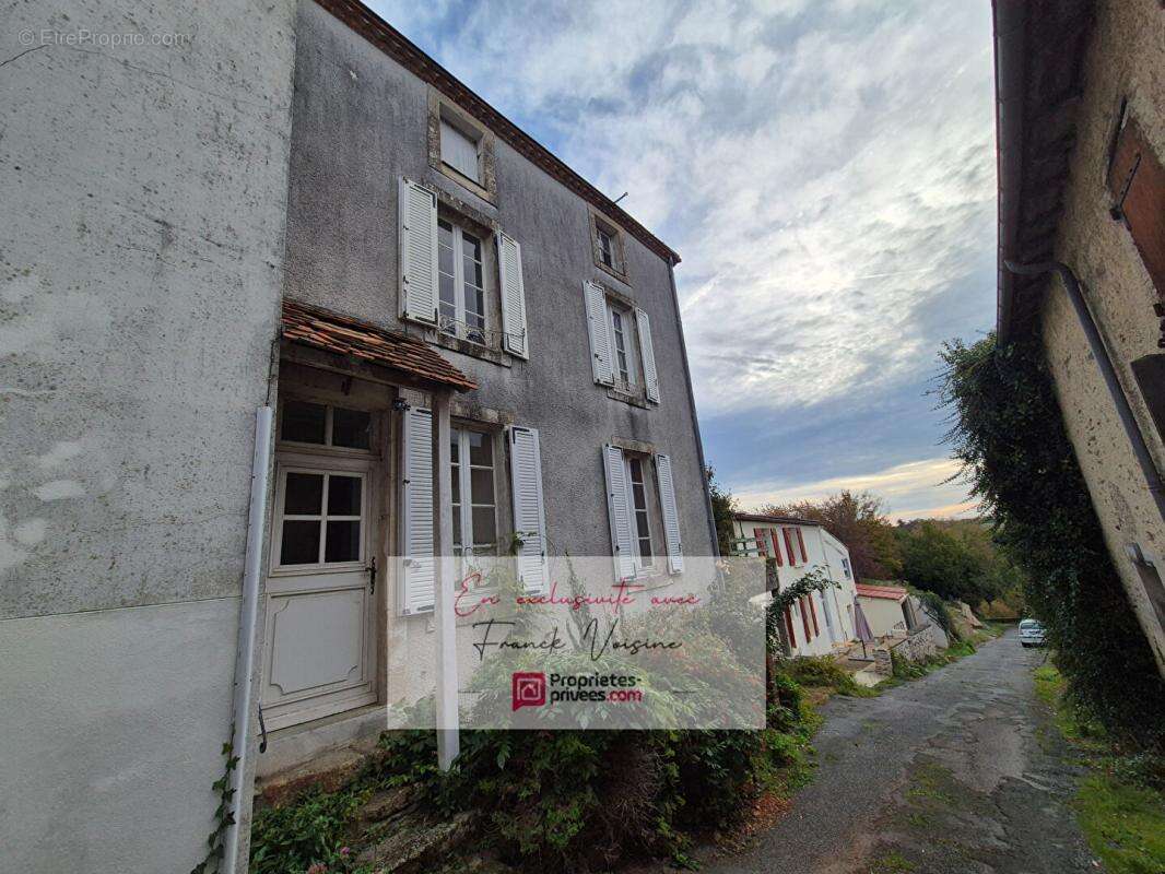Maison à MOUCHAMPS